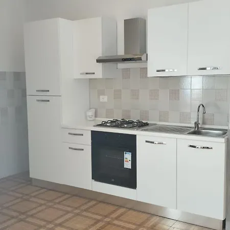 Casa Viale Delle Rose شقة لاتيزي